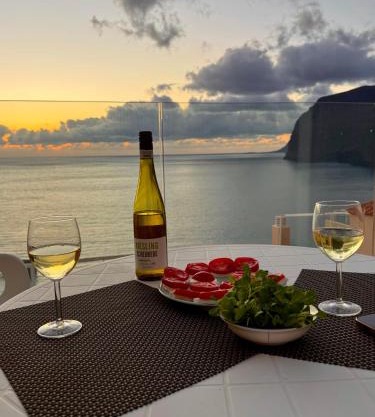 Oceanfront apartment in Los Gigantes, Buenavista Park