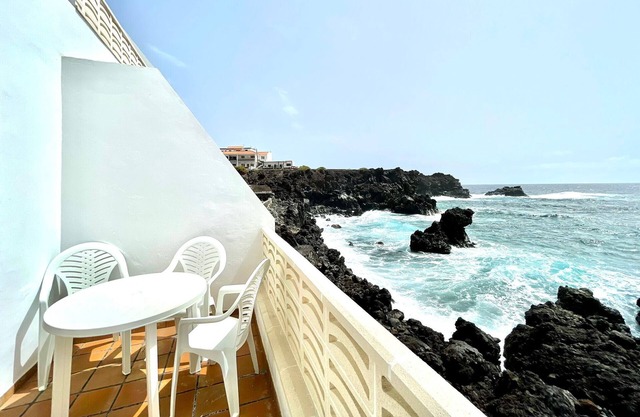 Oceanfront apartment a few mtrs from the Beach