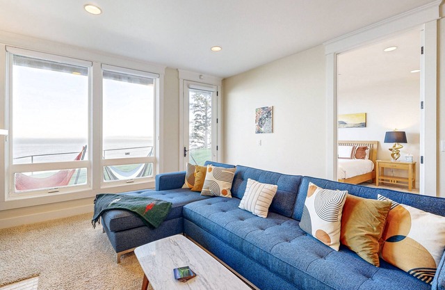 Oceanfront house in gated community with sea views