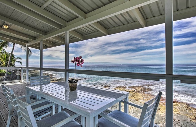 Oceanfront Kona Home w/Beach Access & Views!