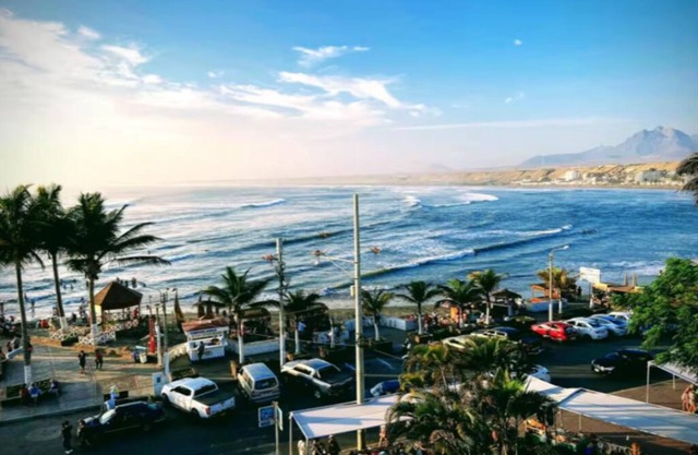 Oceanview 2-Bedroom Apartment in Huanchaco, Peru