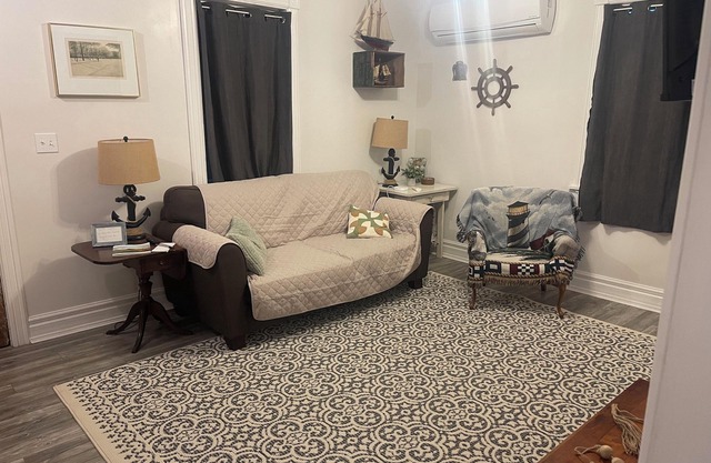 Oceanview Charming 3-bedroom cottage with WiFi in delightful Back Bay