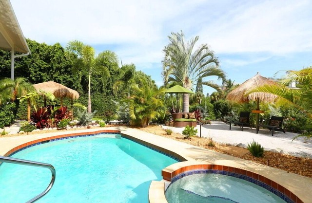 OCT DEALS - Waterfront/HotTub/Pool/Boat Dock/Putting Green/Beach