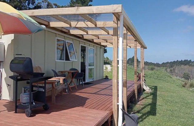 Off Grid Big Sky Views