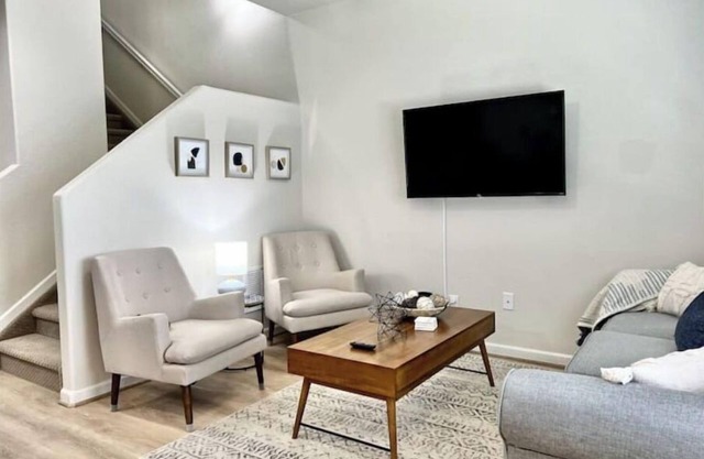 OFF-THE-DIAGONAL 2-Bedroom Townhome