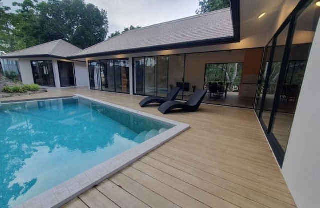 Oikos, Open space to the sky, yourself and others