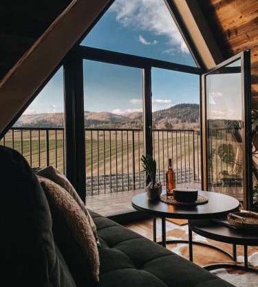 Okno w Gorce-magiczny apartament na uboczu nad jeziorem Czorsztyńskim, Velo Czorsztyn, Szczawnica, Zakopane