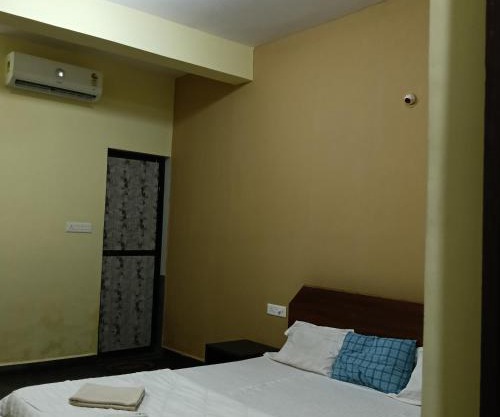 om ganesh guest house