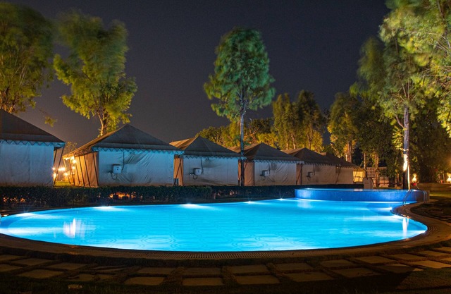 Om Vilas Benares, Varanasi