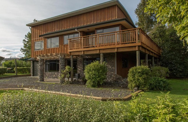 Omori Lake Escape - Holiday Home