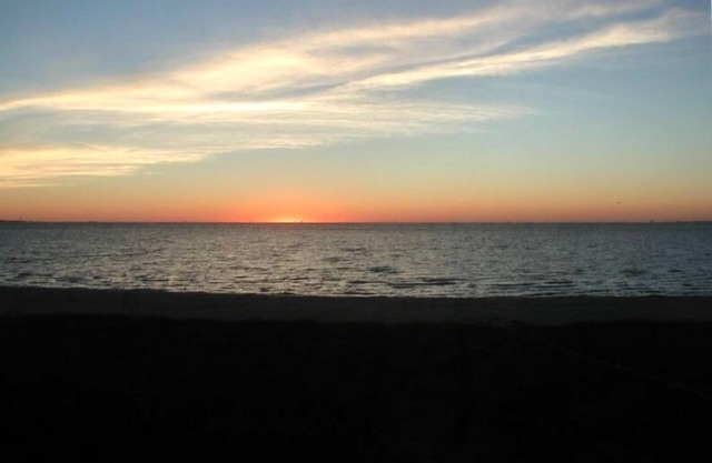 On Beach and Close to Fun! - Oct, Nov and Dec Discounts