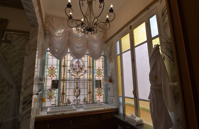 ON MONACO HARBOR, ELEGANT BAROCQUE APARTMENT