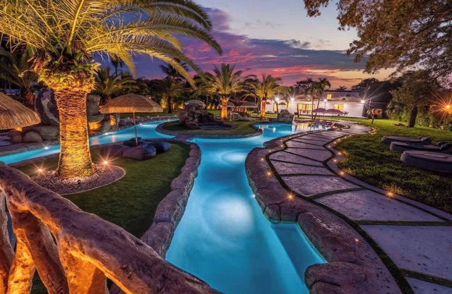 One and Only LAZY RIVER POOL/Slides/Cinema/Courts