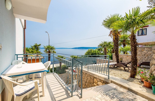 One bedroom apartment with terrace and sea view Mošćenička Draga, Opatija (A-7766-b)