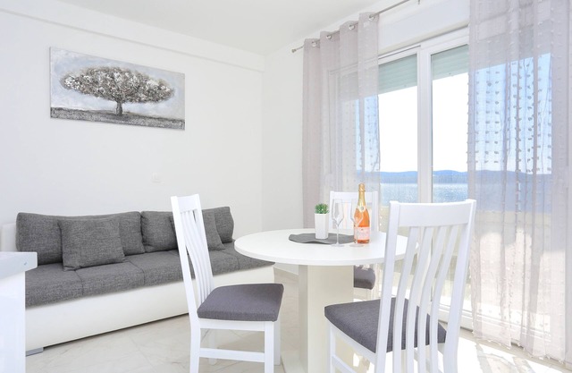 One bedroom apartment near beach Živogošće - Porat, Makarska (A-18150-a)