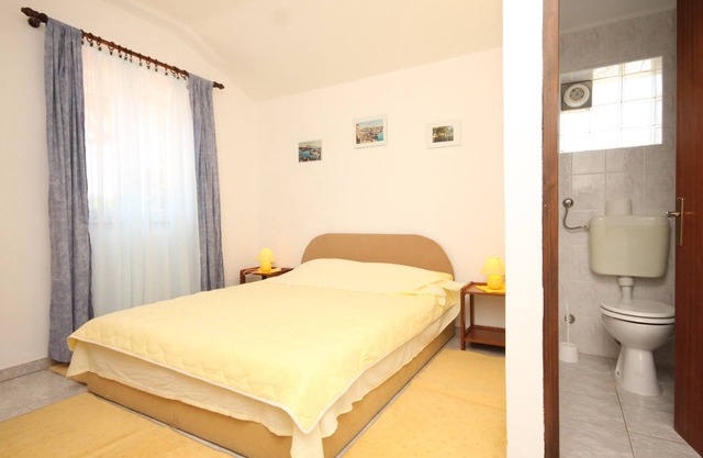 One bedroom apartment with air-conditioning Artatore, Lošinj (A-8007-b)