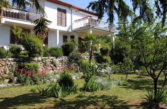 One bedroom apartment with terrace and sea view Lovran, Opatija (A-2303-b)