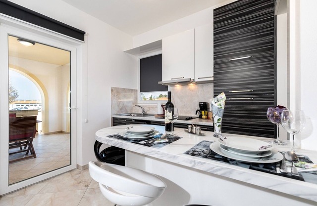 One bedroom apartment with terrace Punat, Krk (A-20553-a)