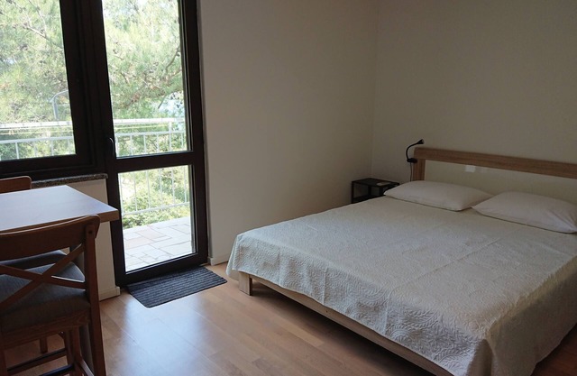 One bedroom apartment with terrace and sea view Brseč, Opatija (A-2359-a)