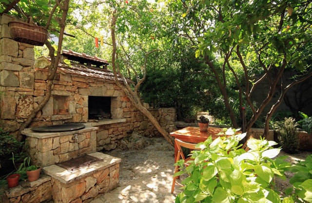 One bedroom apartment with balcony Jelsa, Hvar (A-8750-a)