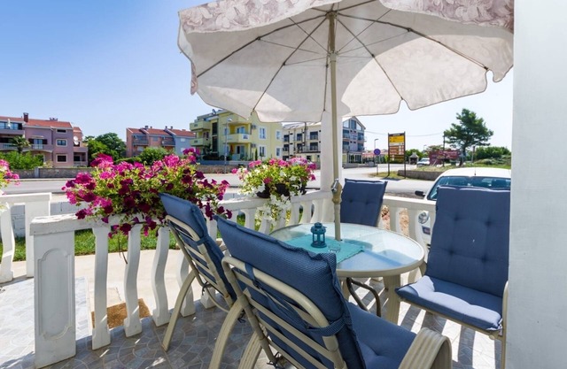 One bedroom apartment with terrace Zaton, Zadar (A-15000-d)