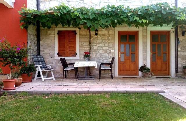 One bedroom apartment with terrace Umag (A-6995-a)