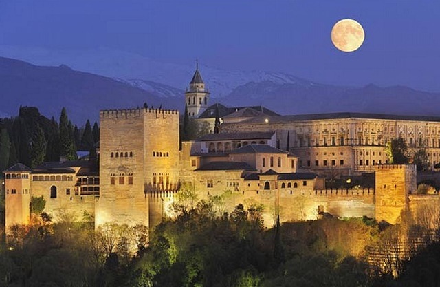 One Bedroom Detached Cottage with Private Pool, Terraces and Mountain Views