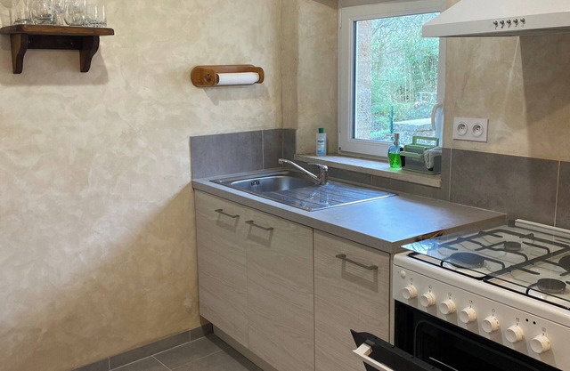 One-bedroom gîte for 2 people in modern conversion. Well-equipped