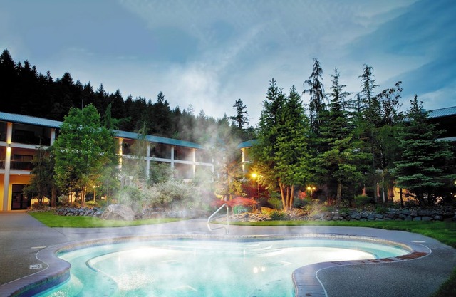 One bedroom Jacuzzi Suite Mountain View
