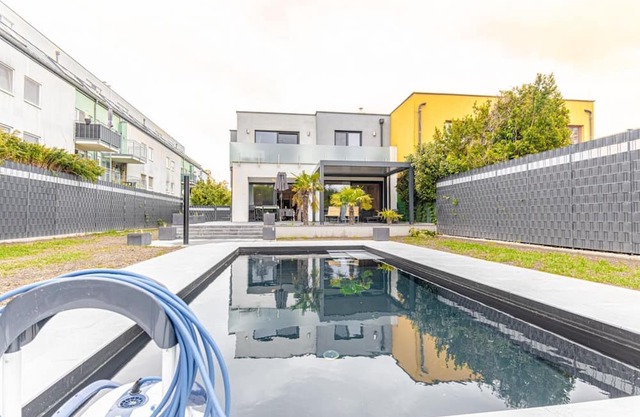 One of a kind Luxury Pool Villa w/Sauna - Pets