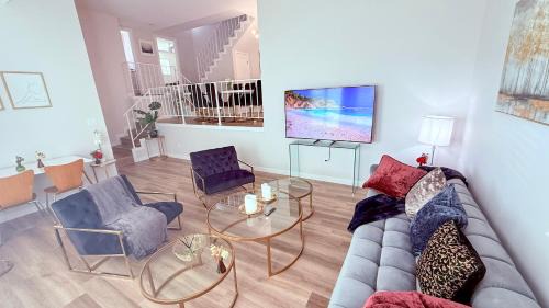 Oneluxstay 3BR Home Near the Beach