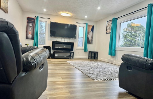 Only35 minutes away from Edmonton City and 10 minutes from Stony Plain Town