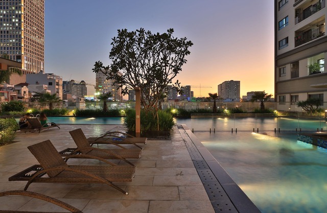 OPENING PROMOTION, POOL, GYM, 7 MINS TO CENTRAL