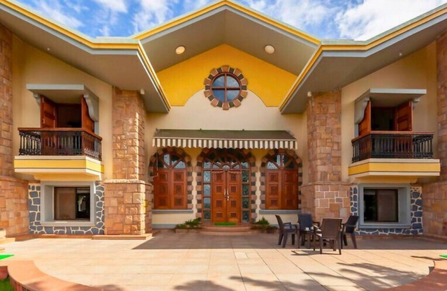 Orchid Villa by Ebony Stays – Grand 7 BHK Hill View Villa in Mahabaleshwar