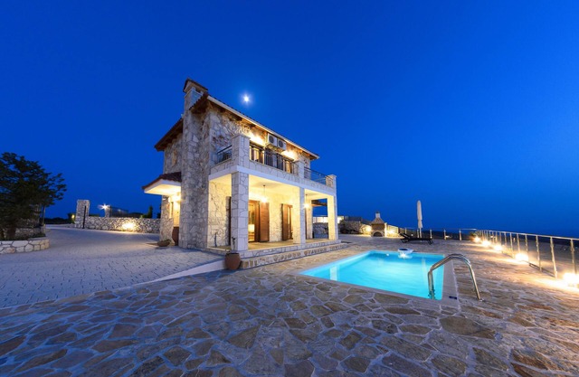Orient Villas Traditional