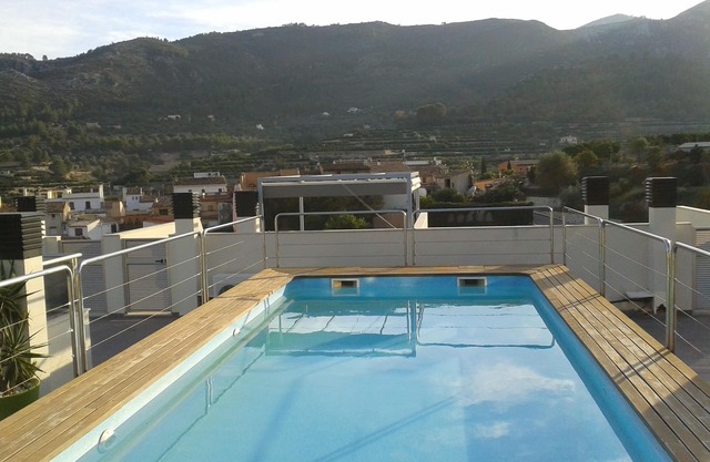 Orientation SOUTH WEST, 180 ° view on the mountain,