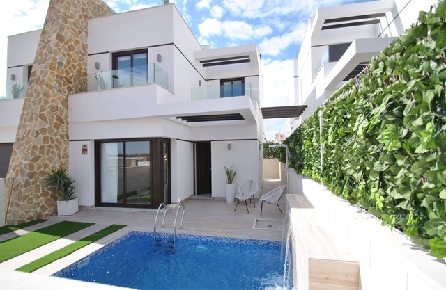 Orihuela Costa new modern villa 2 bdrms, 2bath, private pool, air conditioned