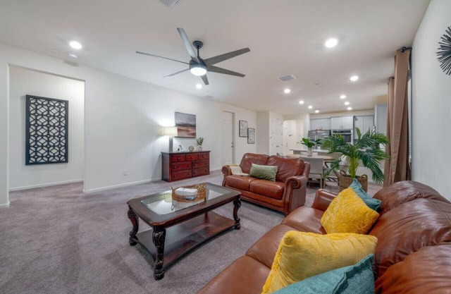 Oro Valley/Fenced/2 BR 2BA/Garage/Office