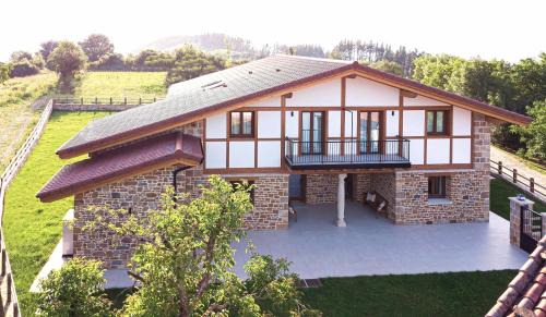 ORUE BASERRIA by Urdaibai Experience