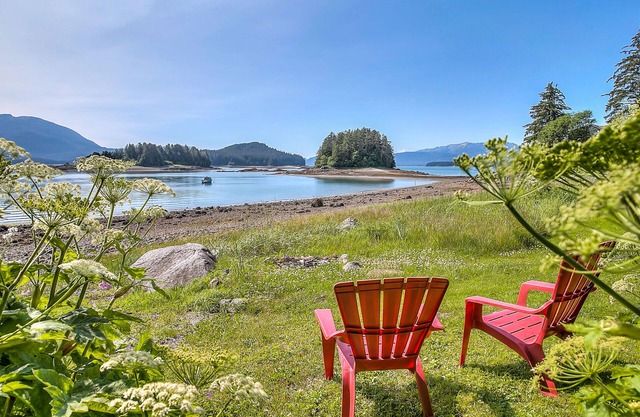 Otter's Hideaway: Serene Getaway In Juneau, Alaska