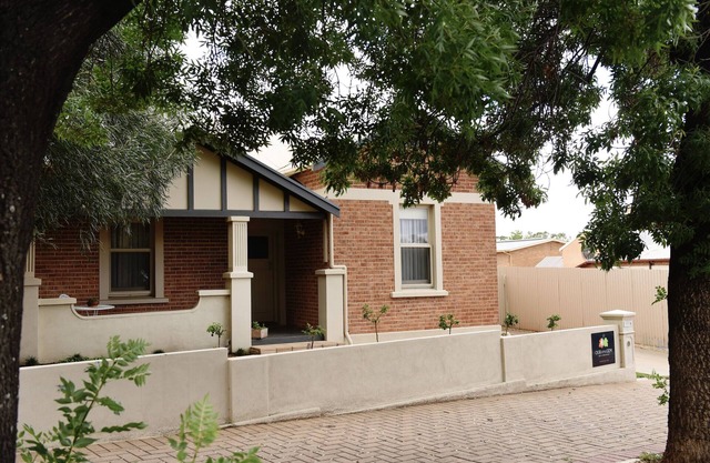 Our Little Gem B&B - "Home away from home"