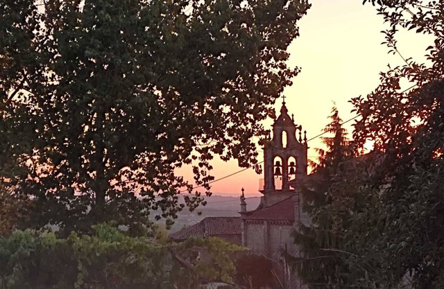 Ourense Termal, Ribeira Sacra and medieval towns.