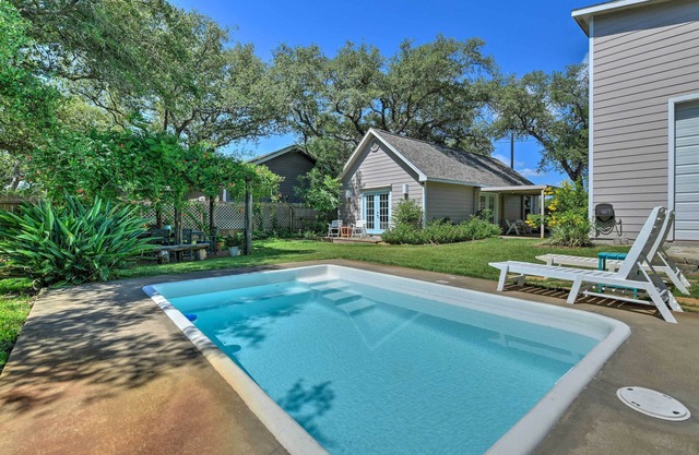 Outdoor Oasis & Grills: Ultimate Rockport Home!