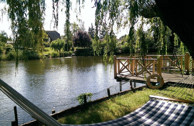 own house at kl. private lake south of Berlin/surrounding areas with water access