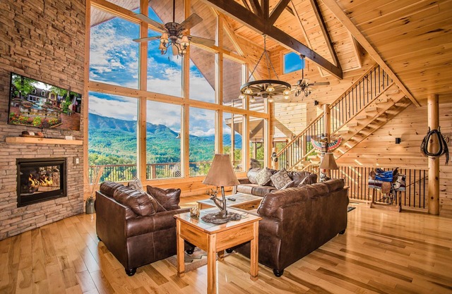 Owner Managed | Star Dancer ✨| 180° Mtn Views | Hot Tub | Theater 🎥🍿|Games!