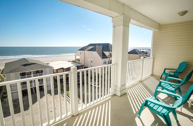 Owner Operated Spacious Luxurious 2 Story Condo With Ocean View