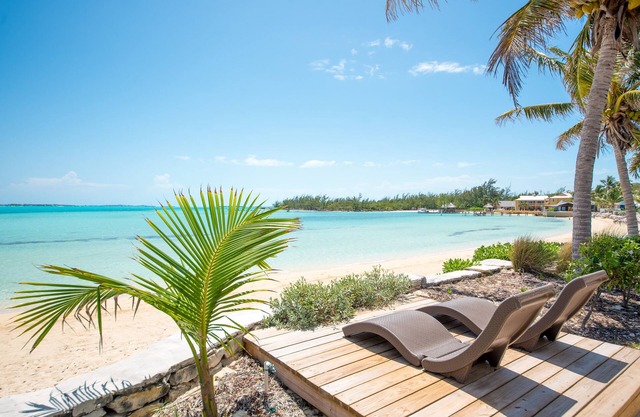Owners Featured on HGTV's "Bahamas Life!" - Beautiful Oceanfront Villa