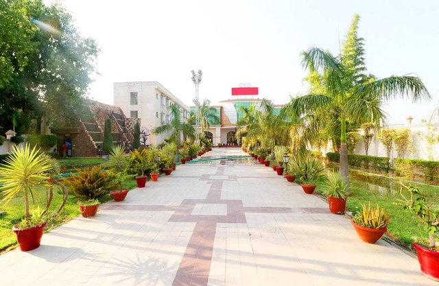 OYO 36854 Sangam Resort