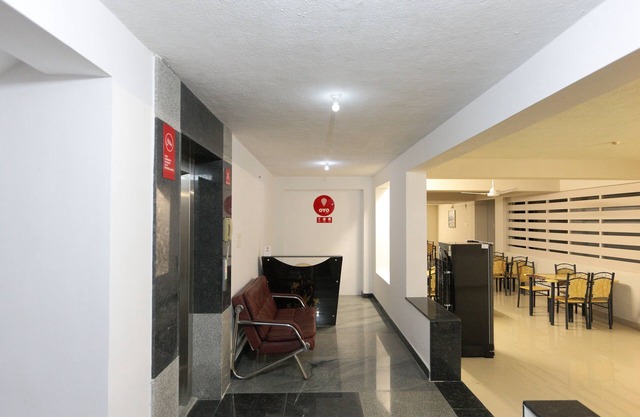 OYO 6345 Royce Ebony