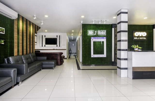 OYO 718 MR J Hotel Wakaf Che Yeh 1
